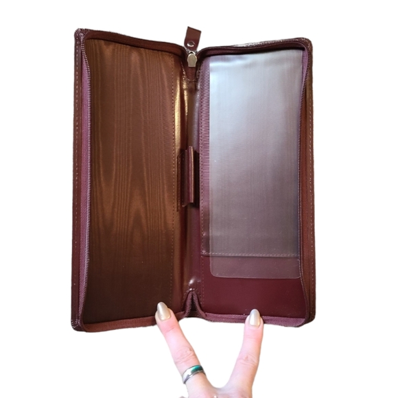 Vintage Faux Leather Business Card Holder and Zippered Business Checkbook Cover - Picture 3 of 7